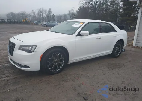 2015 Chrysler 300 300S z USA, uszkodzony, nr VIN 2C3CCAGG1FH927210